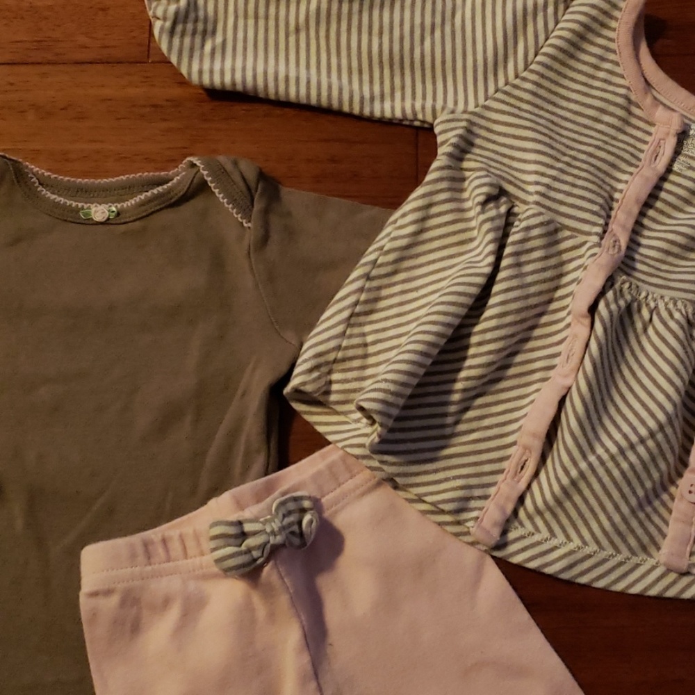 3 PC Outfit. - Picture 2 of 3